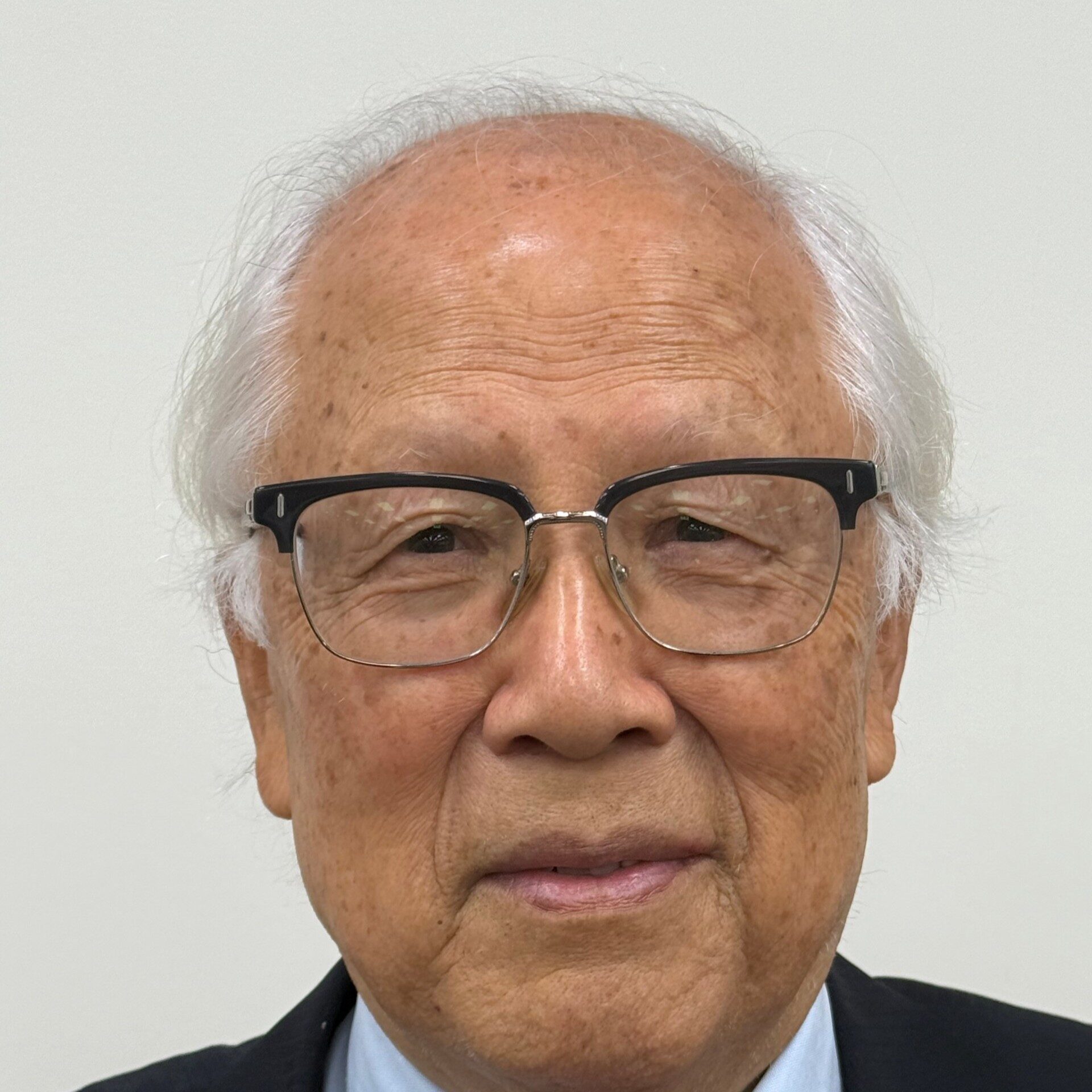 Dr. Joh Kang headshot