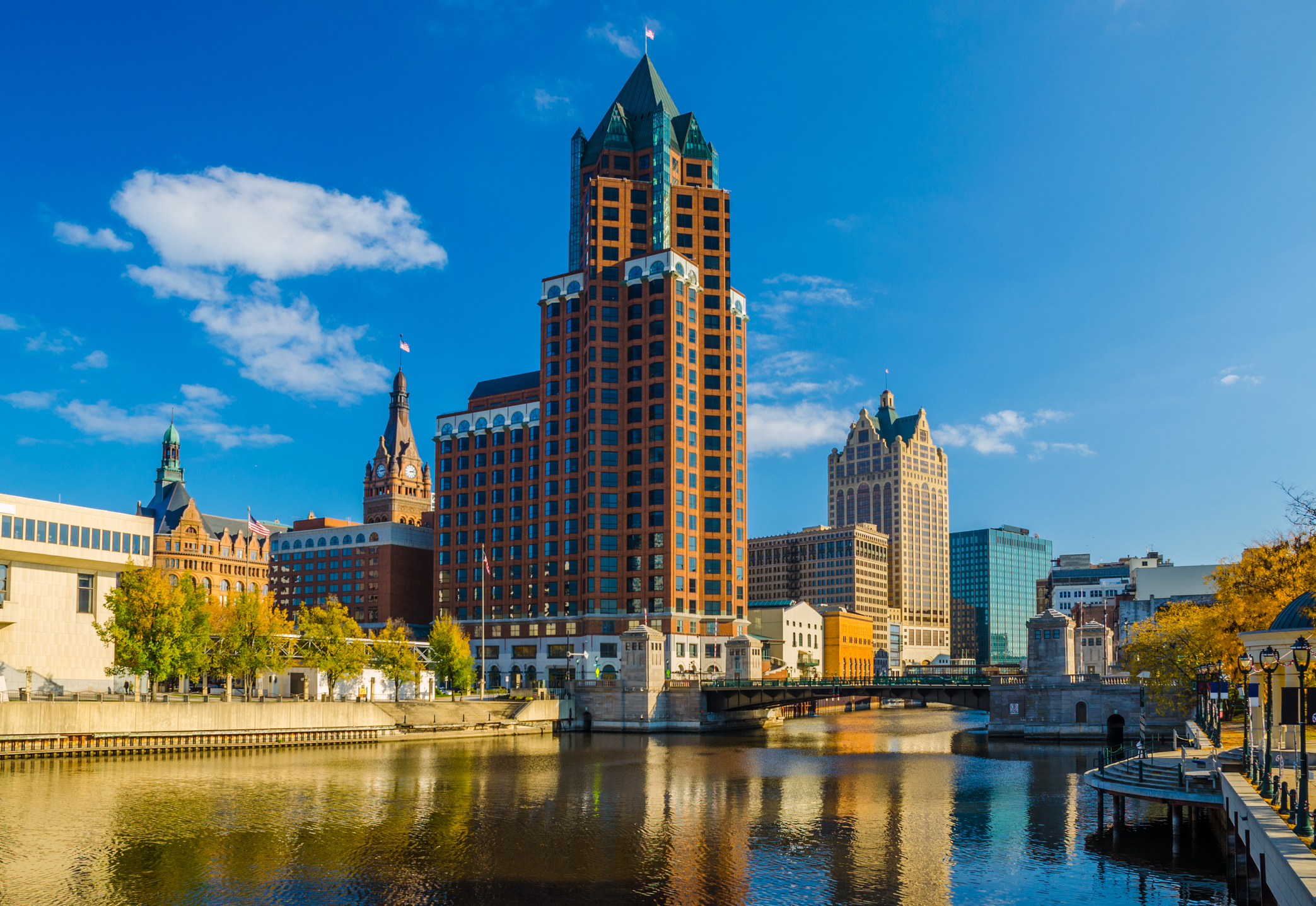 Milwaukee skyline along the Milwaukee River
